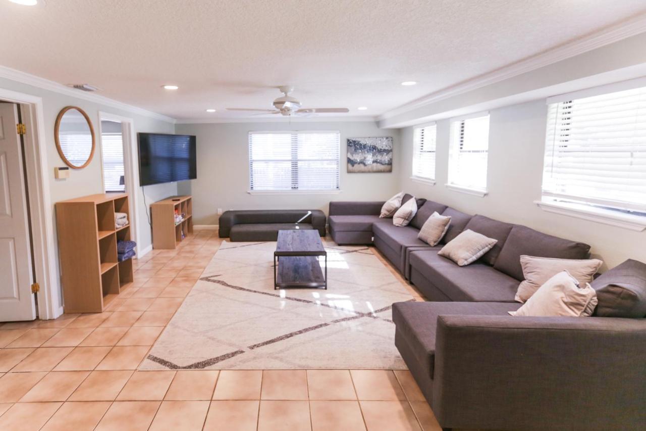 Pool & Hot Tub Home W Game Room! 1 Mile To Beach! Jacksonville Beach Exterior photo